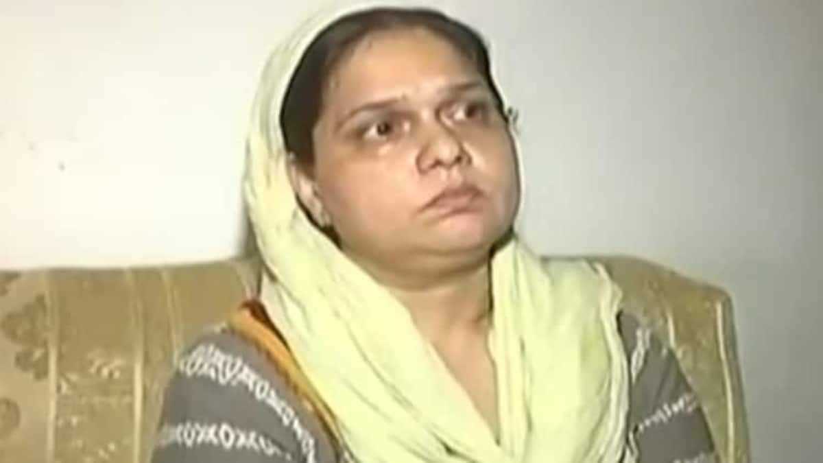 गैंगस्टर विकास दुबे की पत्नी की होजियरी फैक्ट्री कोर्ट के आदेश पर सील